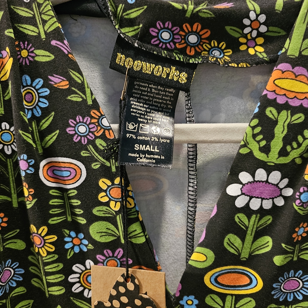 Small Nooworks Greta In Awesome Blossom